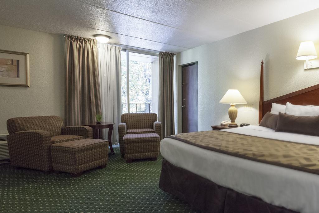 Four Seasons Motor Lodge แกตลิงเบิร์ก ภายนอก รูปภาพ
